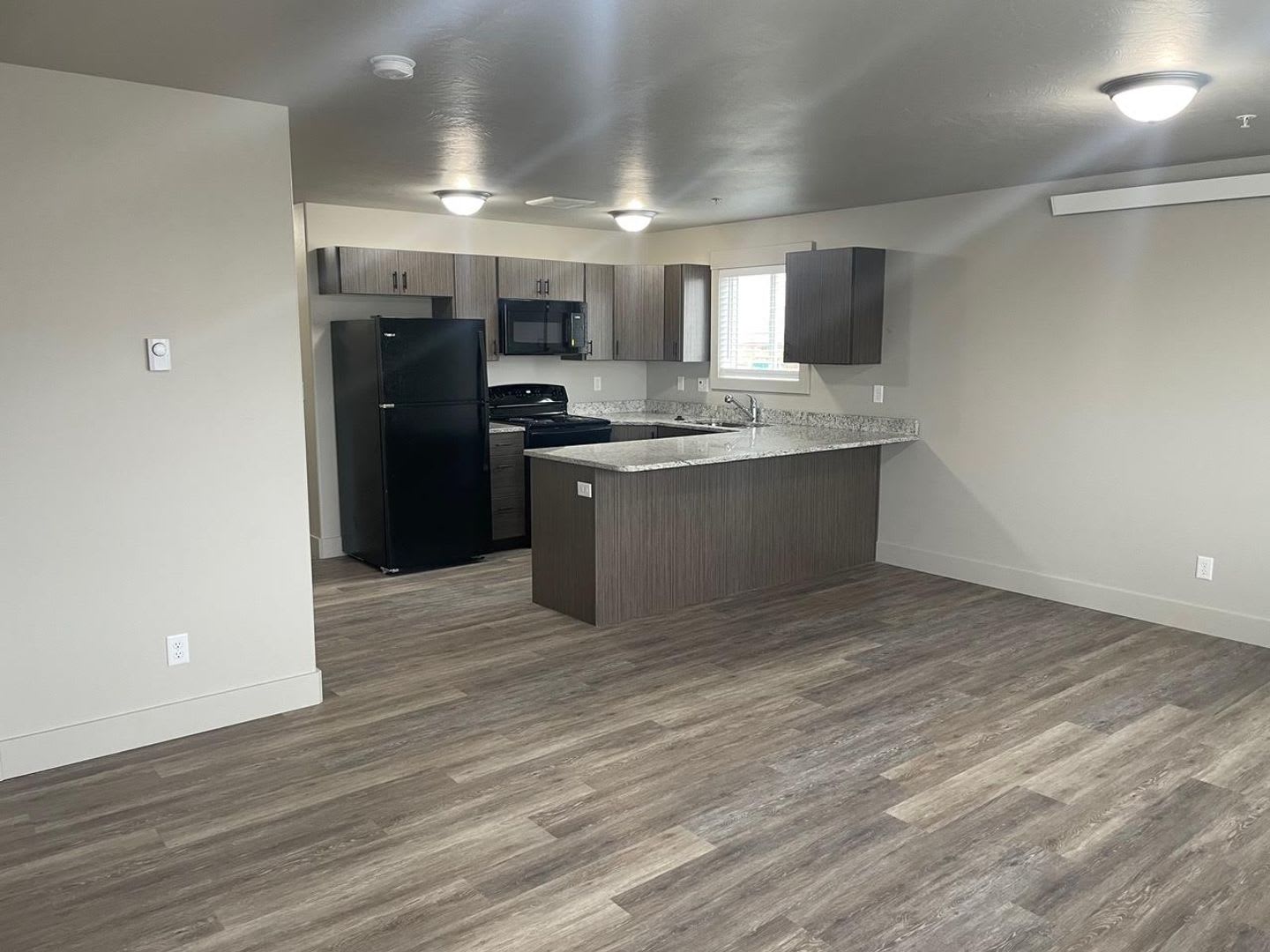 Modern 3-Bedroom, 2-Bath Home in Ammon – Built in 2023! – photo 5