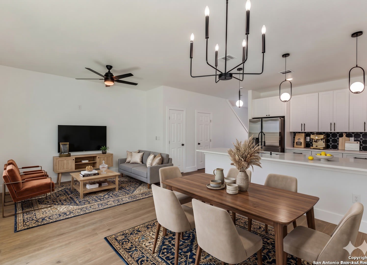 207 Gravel A St – photo 2