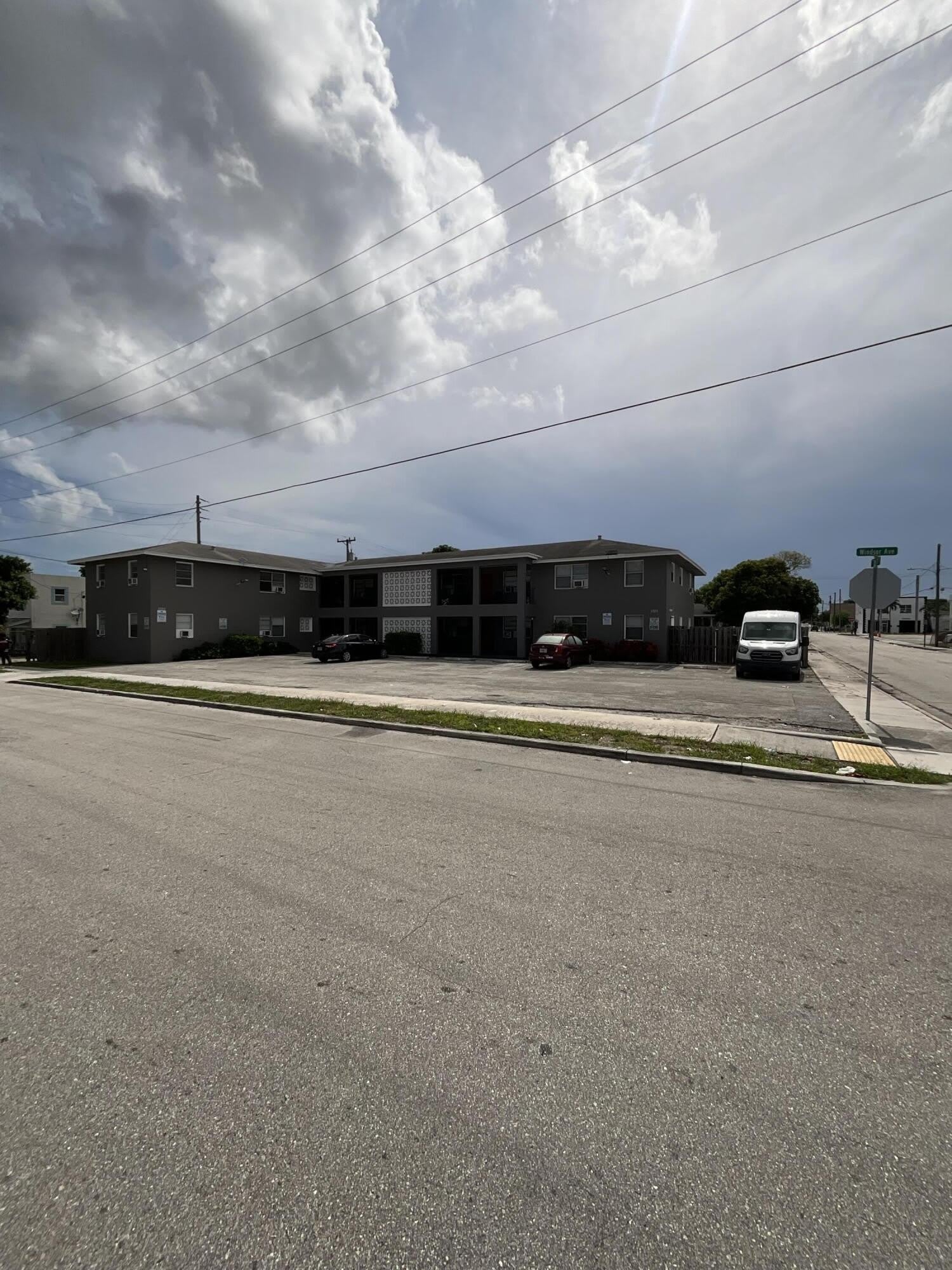 1025 13Th Street – photo 2