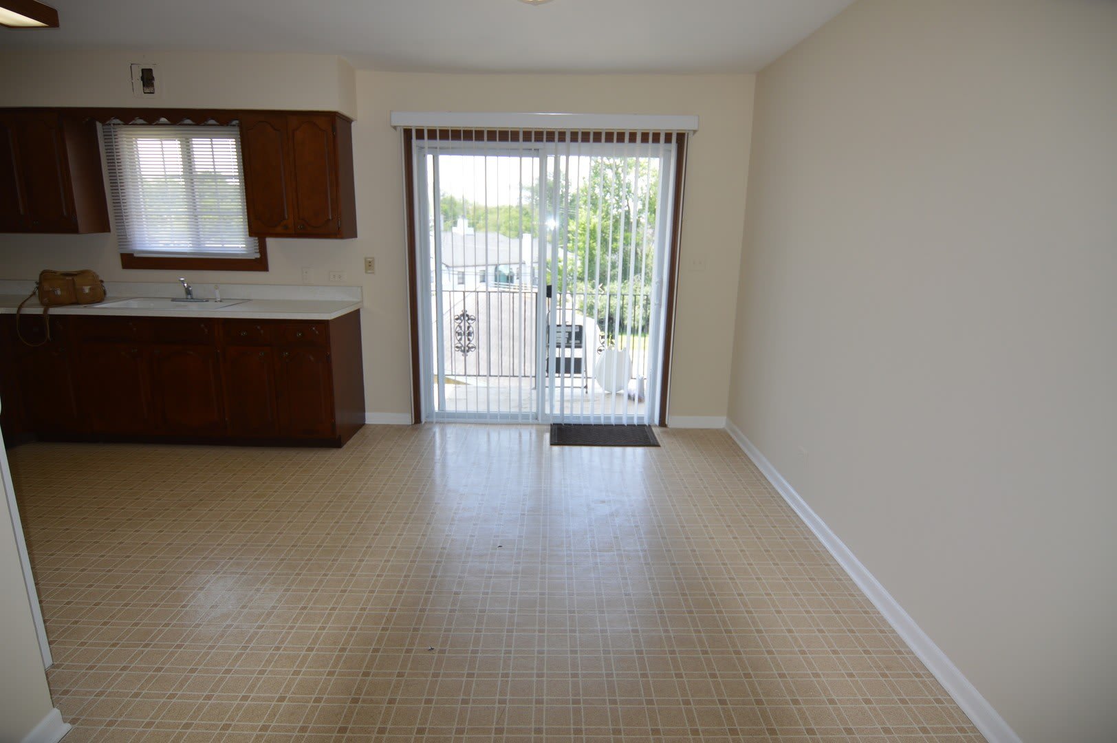 370 Eastern Avenue – photo 5