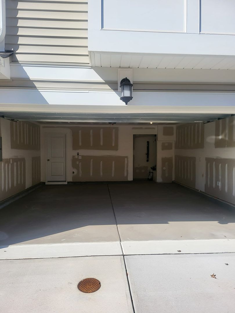 Room in 4 Bedroom Townhome at Castle Loch Ln – photo 5
