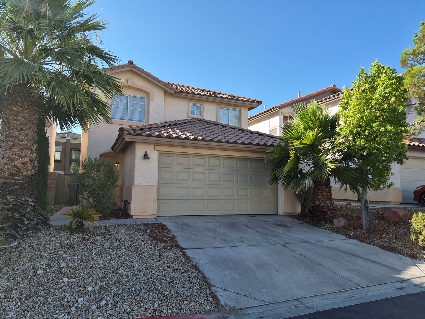 AVAILABLE NOW**SUMMERLIN ***4/2.5/2 CAR – photo 1