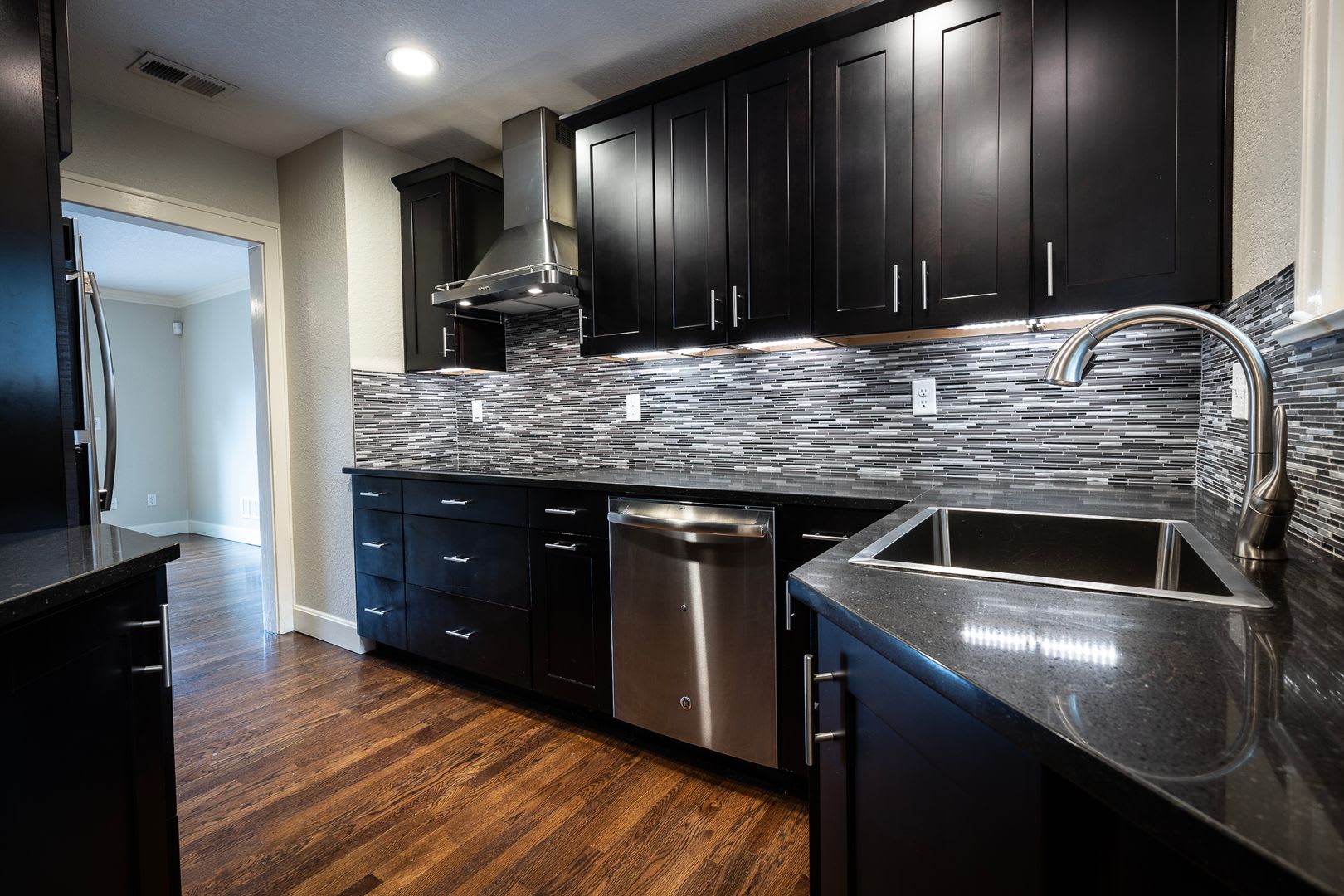 49SW1105 – photo 2