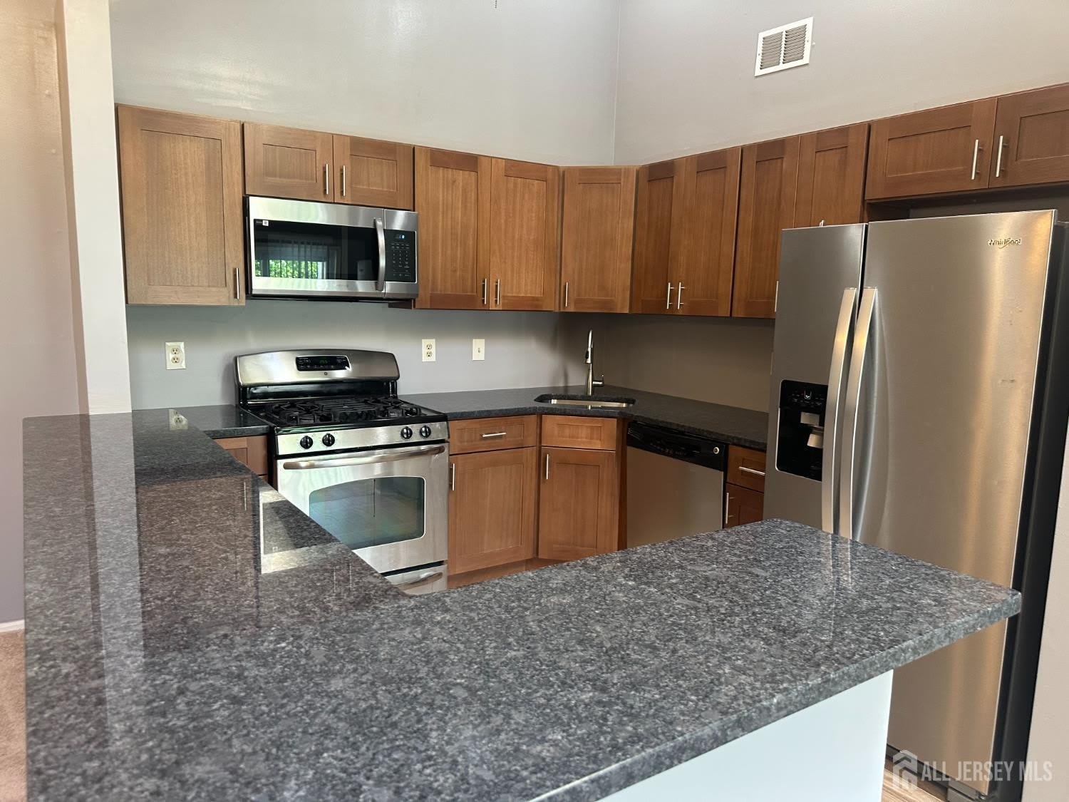 304 Wimbeldon Court – photo 5