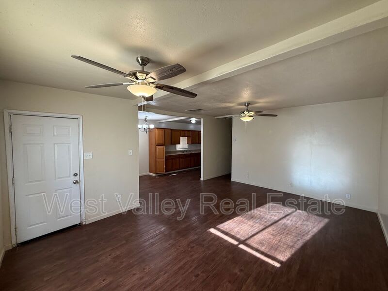 410 Buchanan Street – photo 5