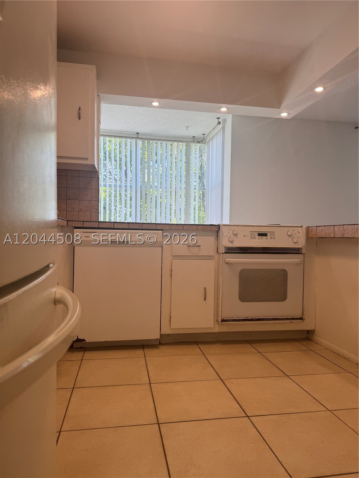 210 172nd St – photo 4