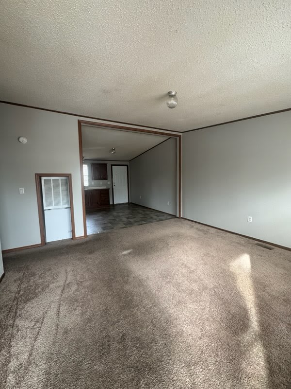 142 Oak Street – photo 2