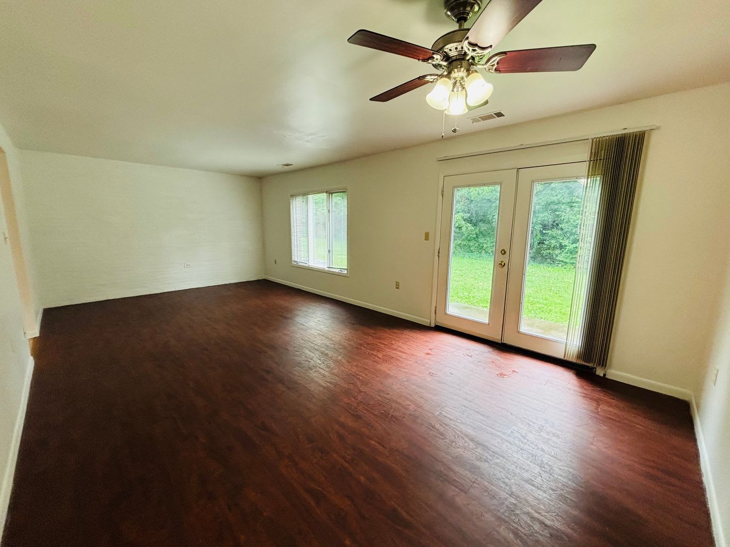 3 Bedroom 2.5 Bath Townhouse – photo 5