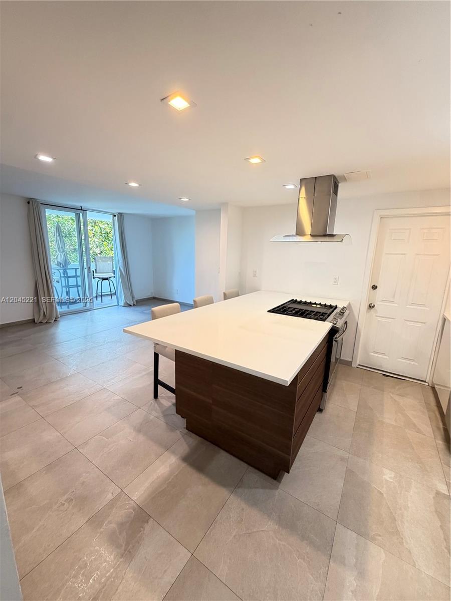 360 Meridian Ave – photo 1