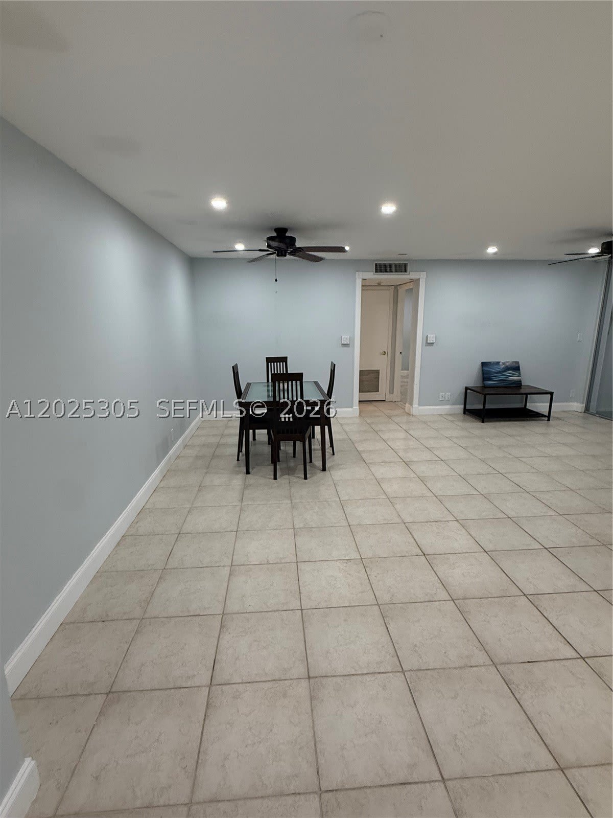 942 NE 199th St – photo 3