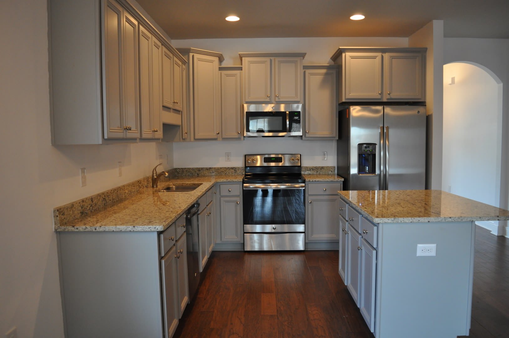 New 3 Bedroom in Driftwood Estates – photo 5