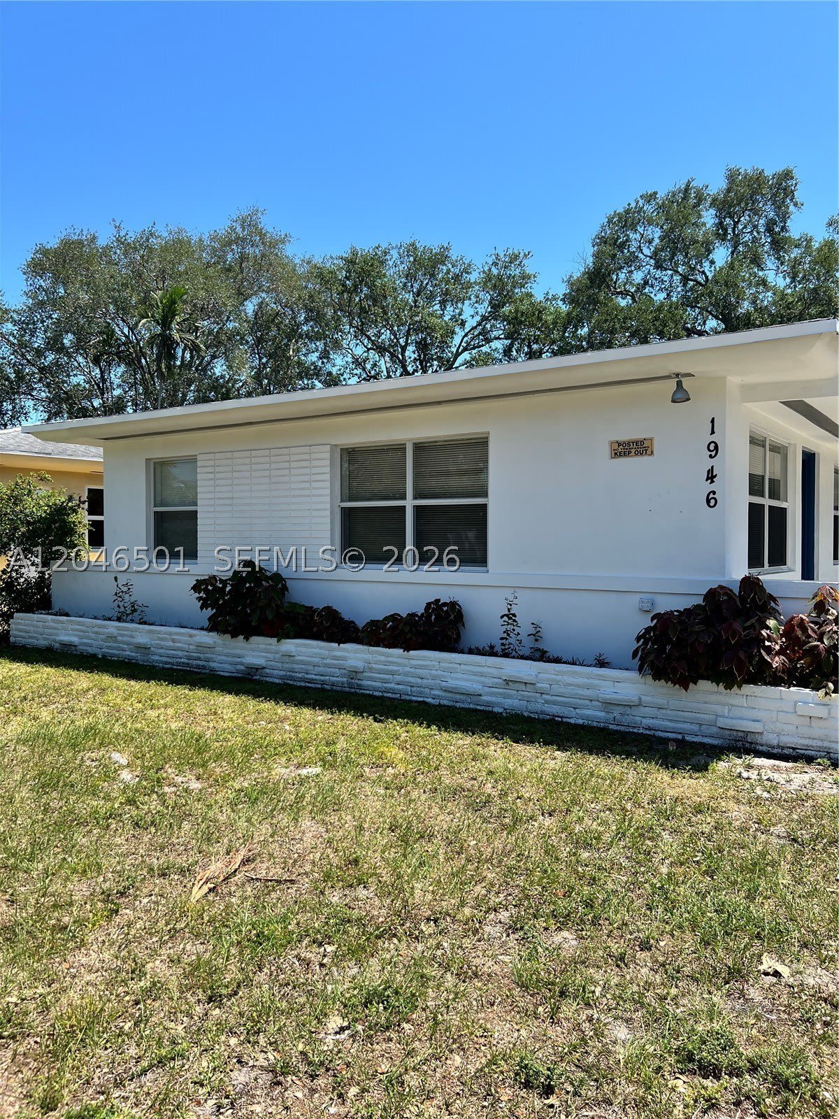 1946 NE 167th St – photo 1