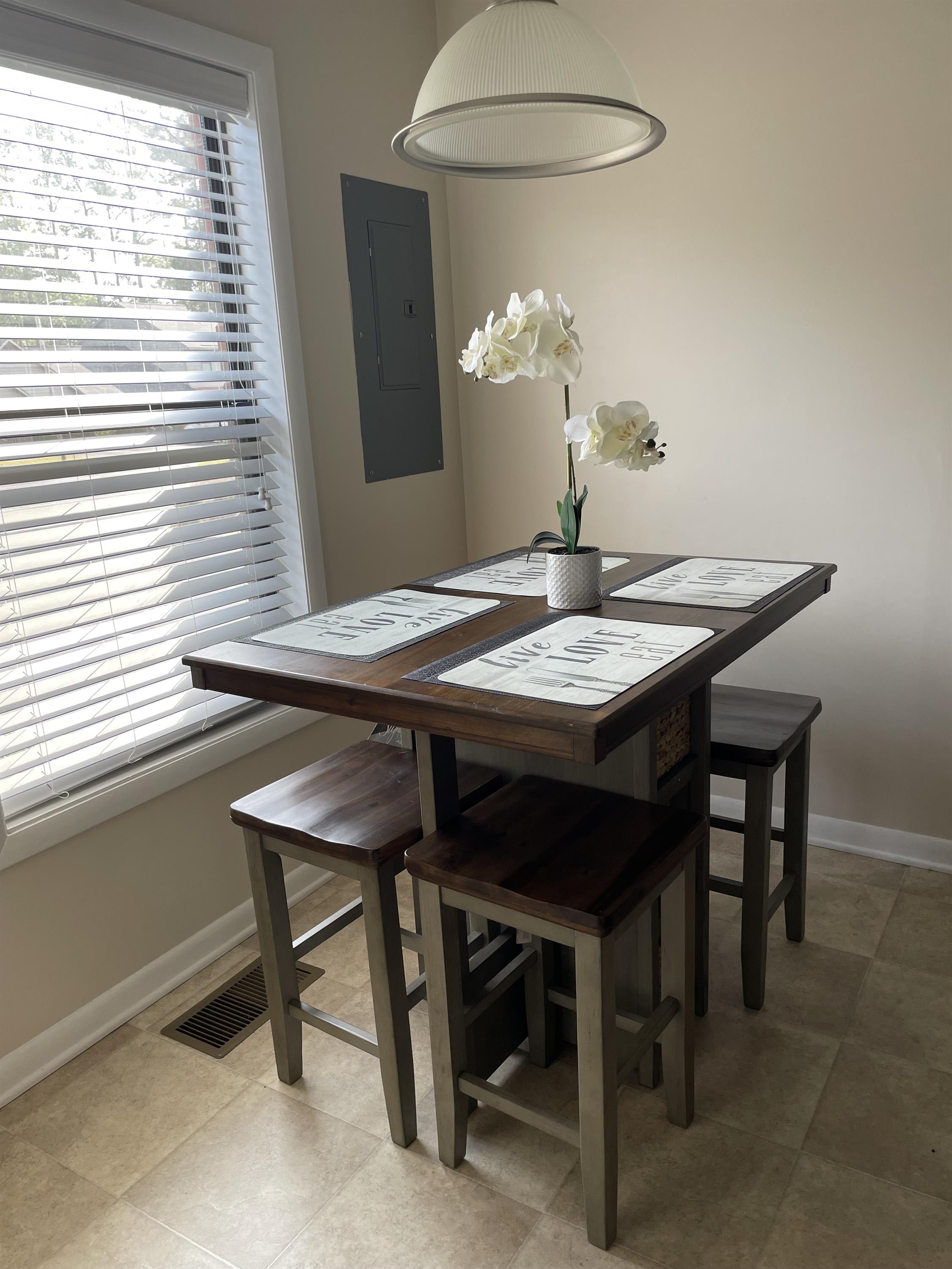 135 Villa Drive – photo 2