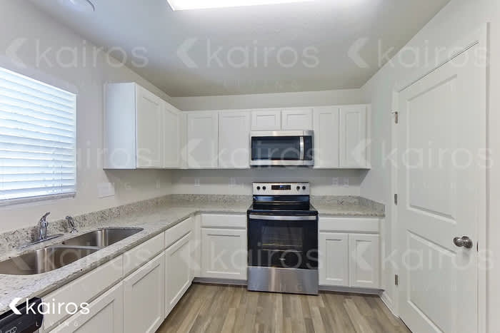 1247 Huntington Street – photo 5