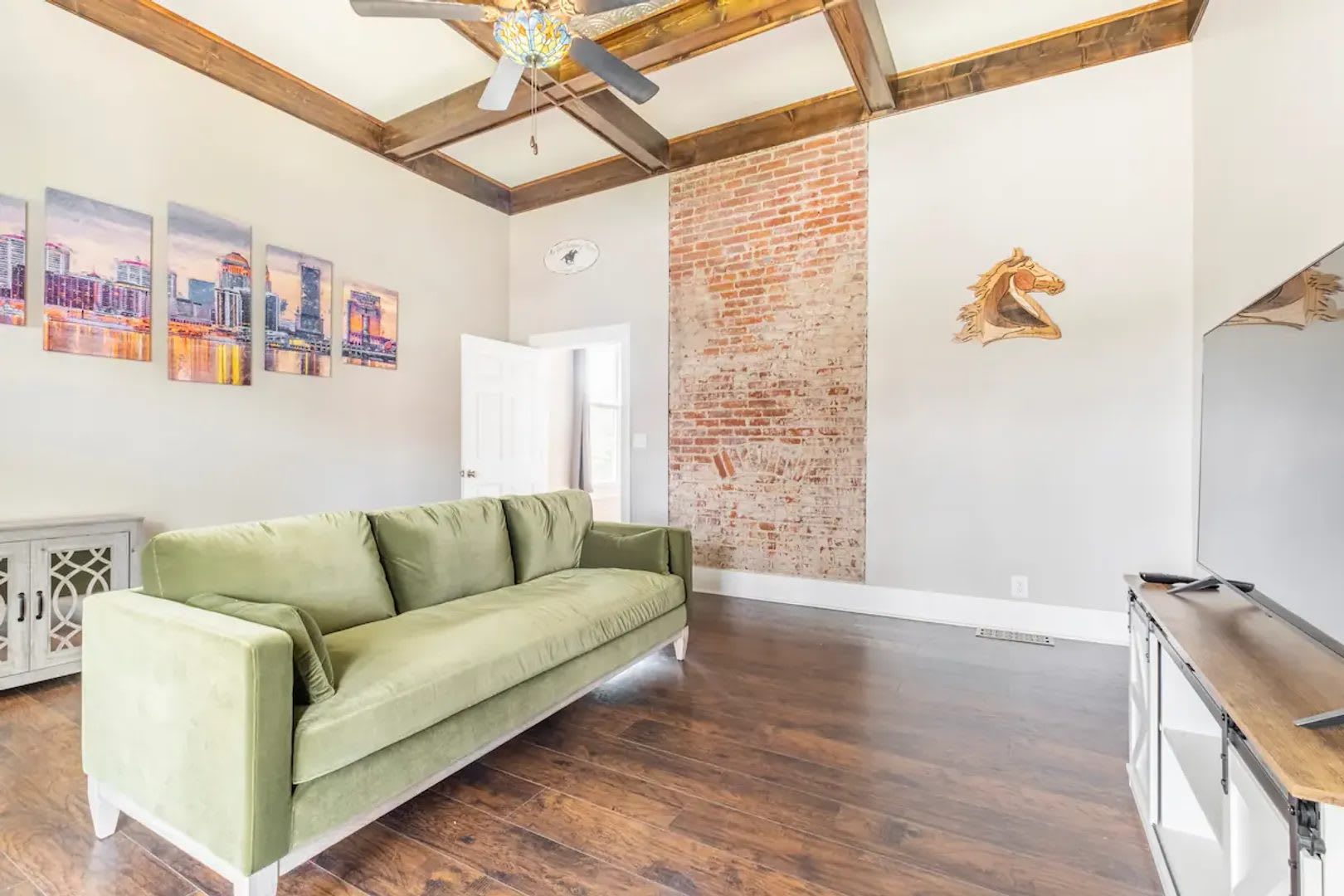 Furnished Germantown Charmer Available For 1 3 Month Stays – photo 3