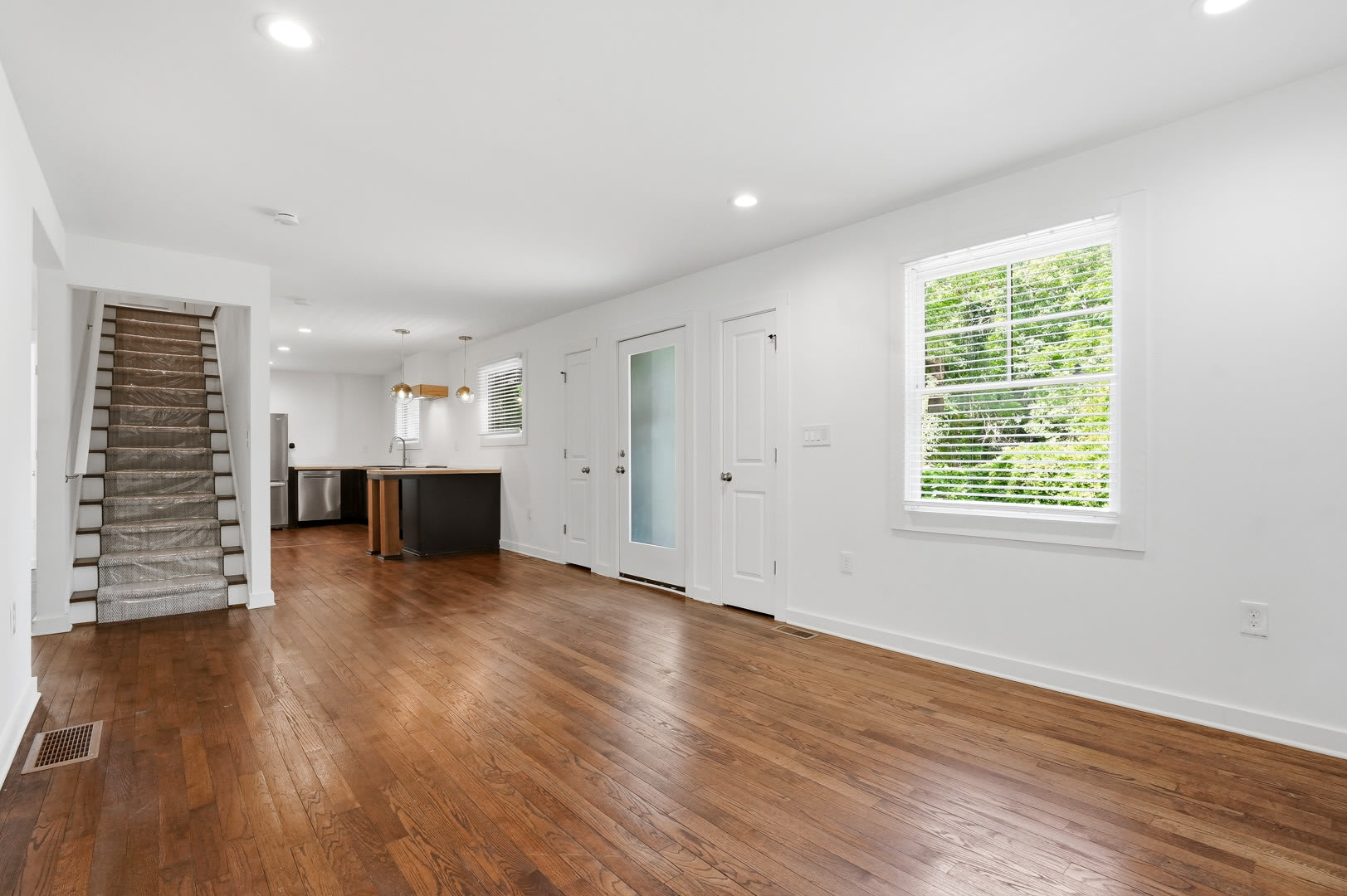 439 Oak Road – photo 4