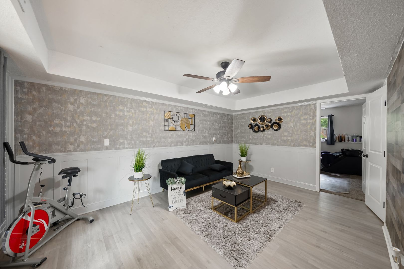 3 Bedroom Townhome With Fenced Yard and 1 Car Garage – photo 5