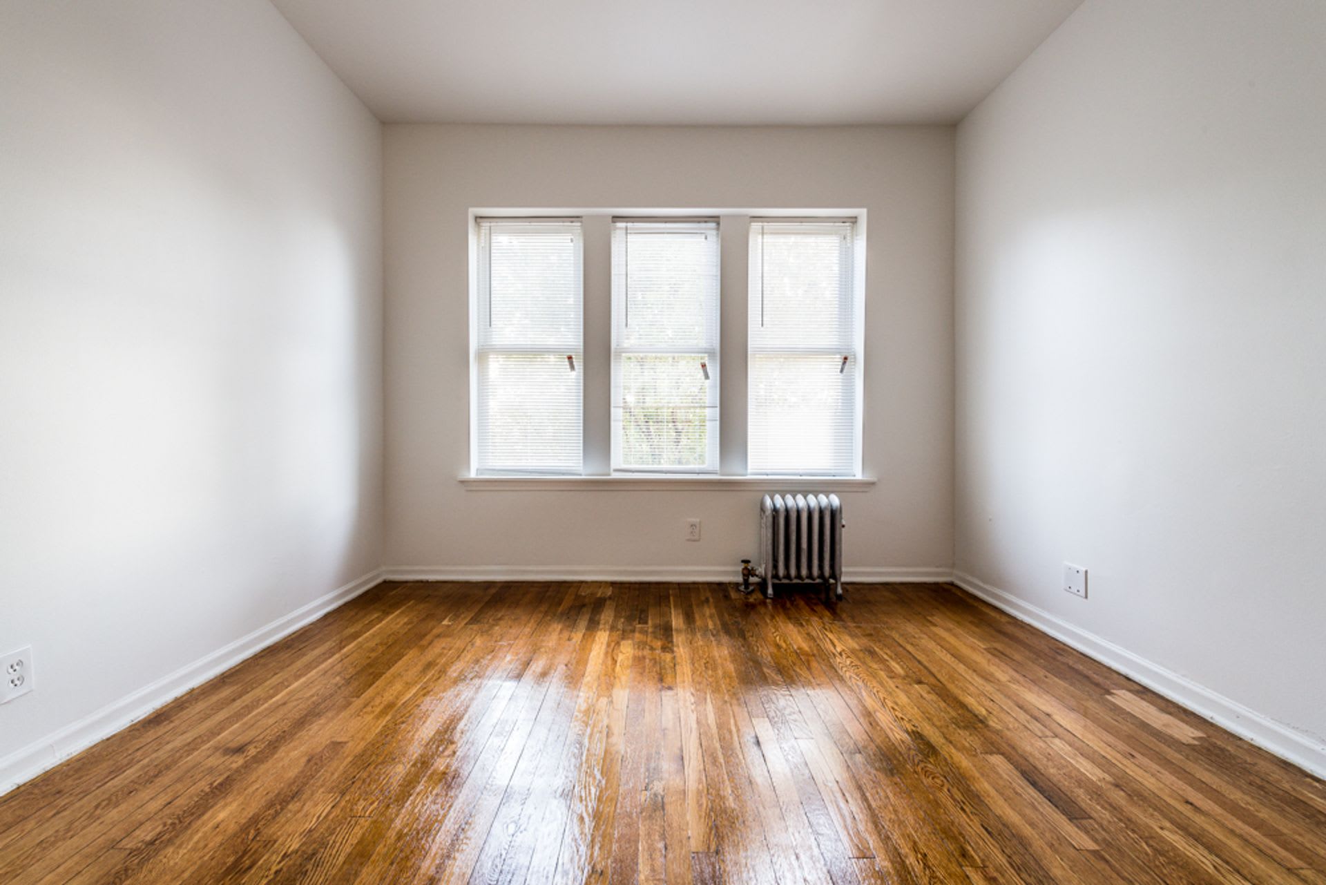 400 S Laramie Ave – photo 5