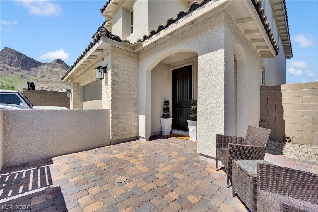 2252 Bird Of Prey Street – photo 5