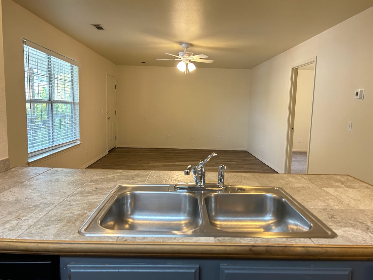 1211 N Oakland Apt. #3 – photo 3