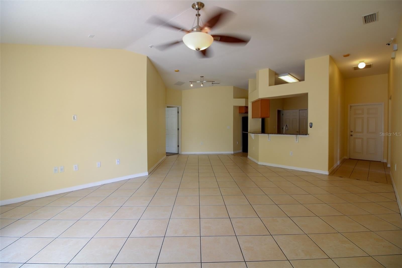 1702 HOLTON Road – photo 4