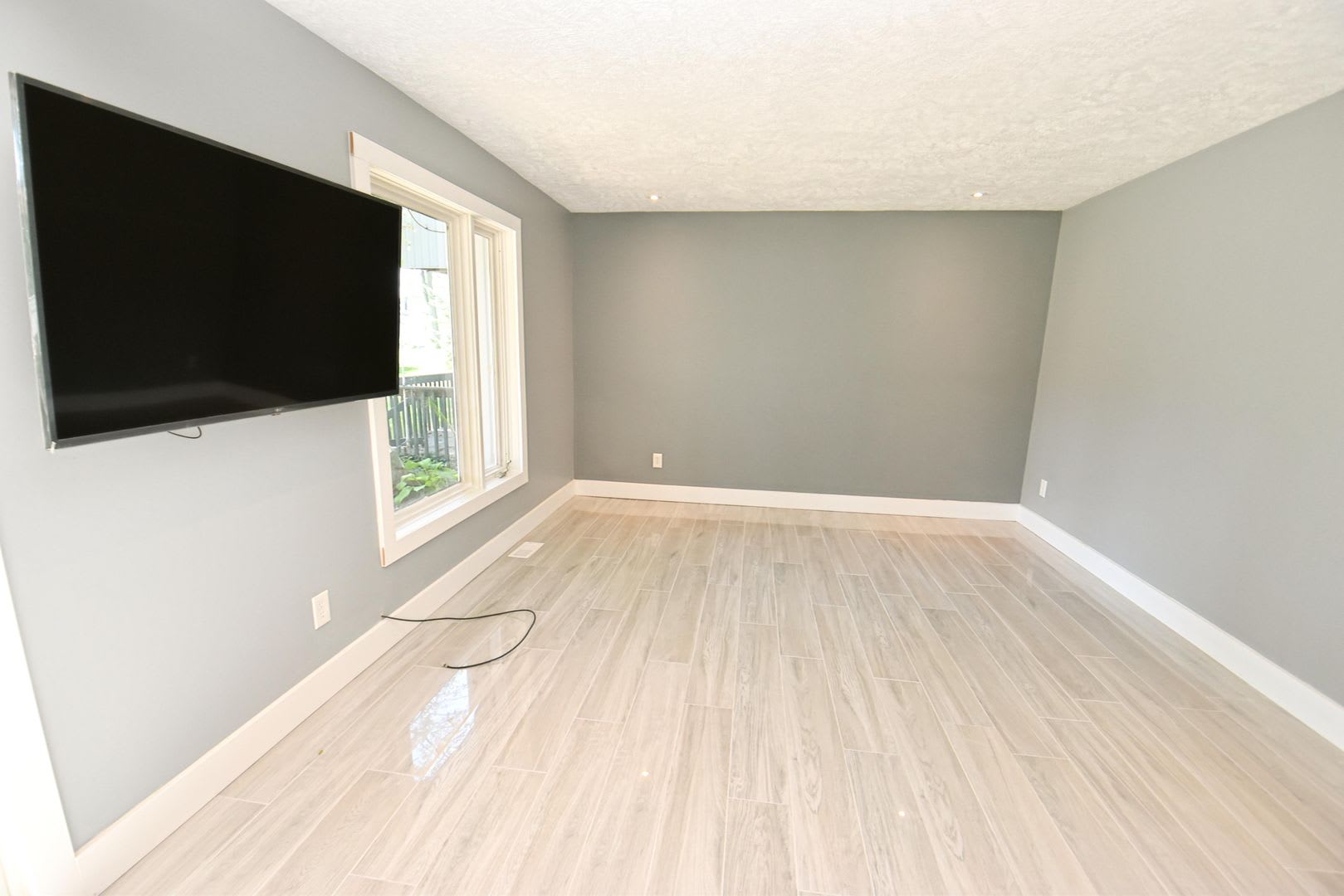 Nicely updated condo at Stoneridge 1 bedroom 1 bath – photo 3