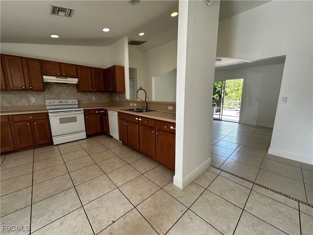 301 E 12th Street – photo 4