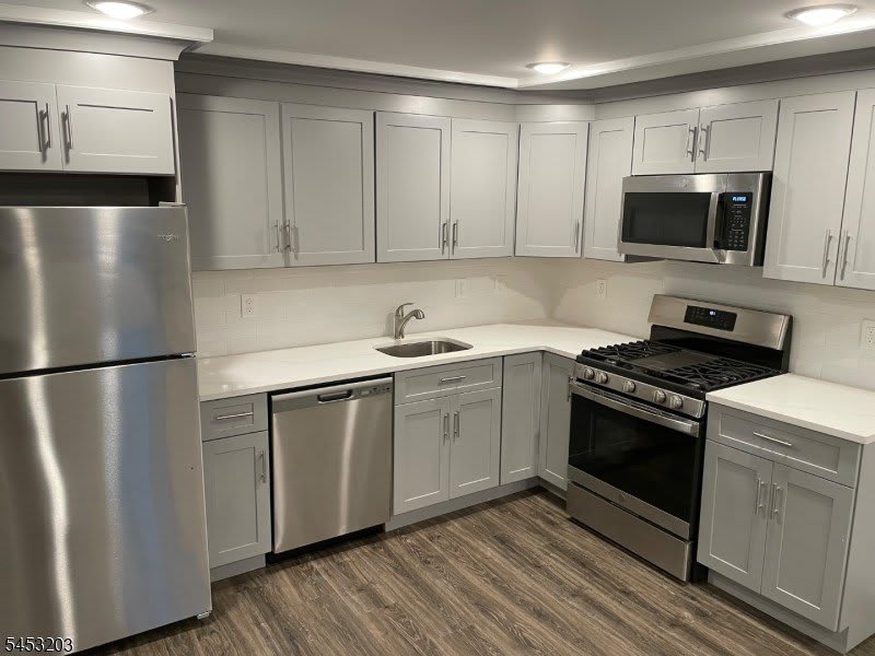 227 William St – photo 4