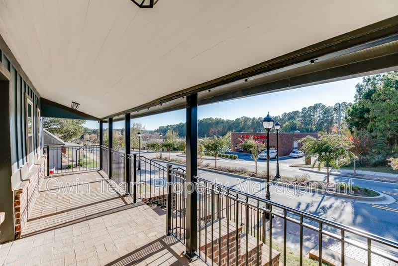 4615 S Lee Street – photo 3