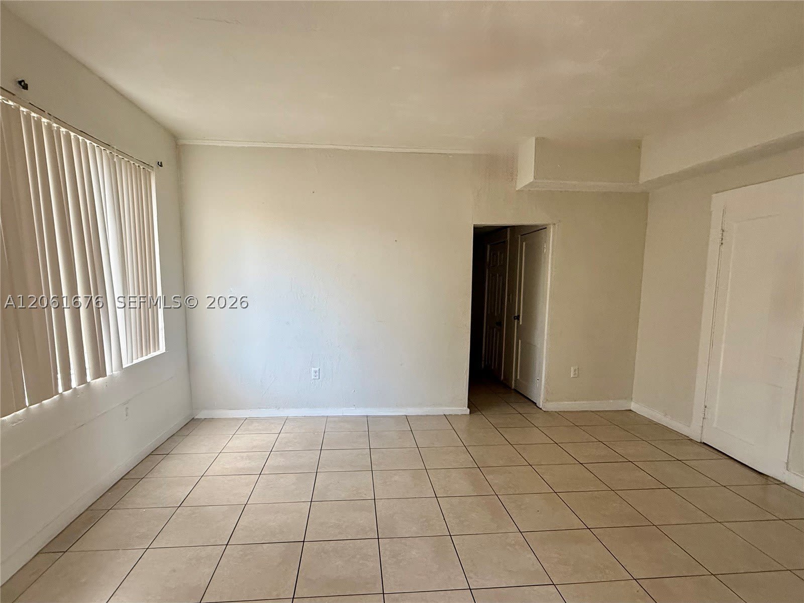 920 SW 9th Ct – photo 2