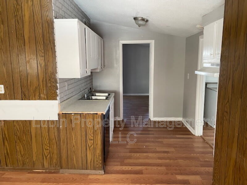 611 Benham Ave – photo 2
