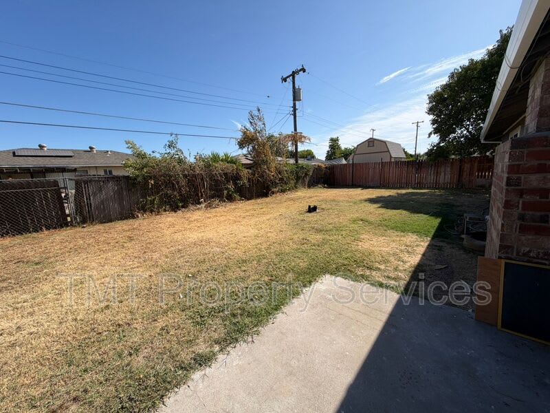 8583 Fairlawn Ct. – photo 3
