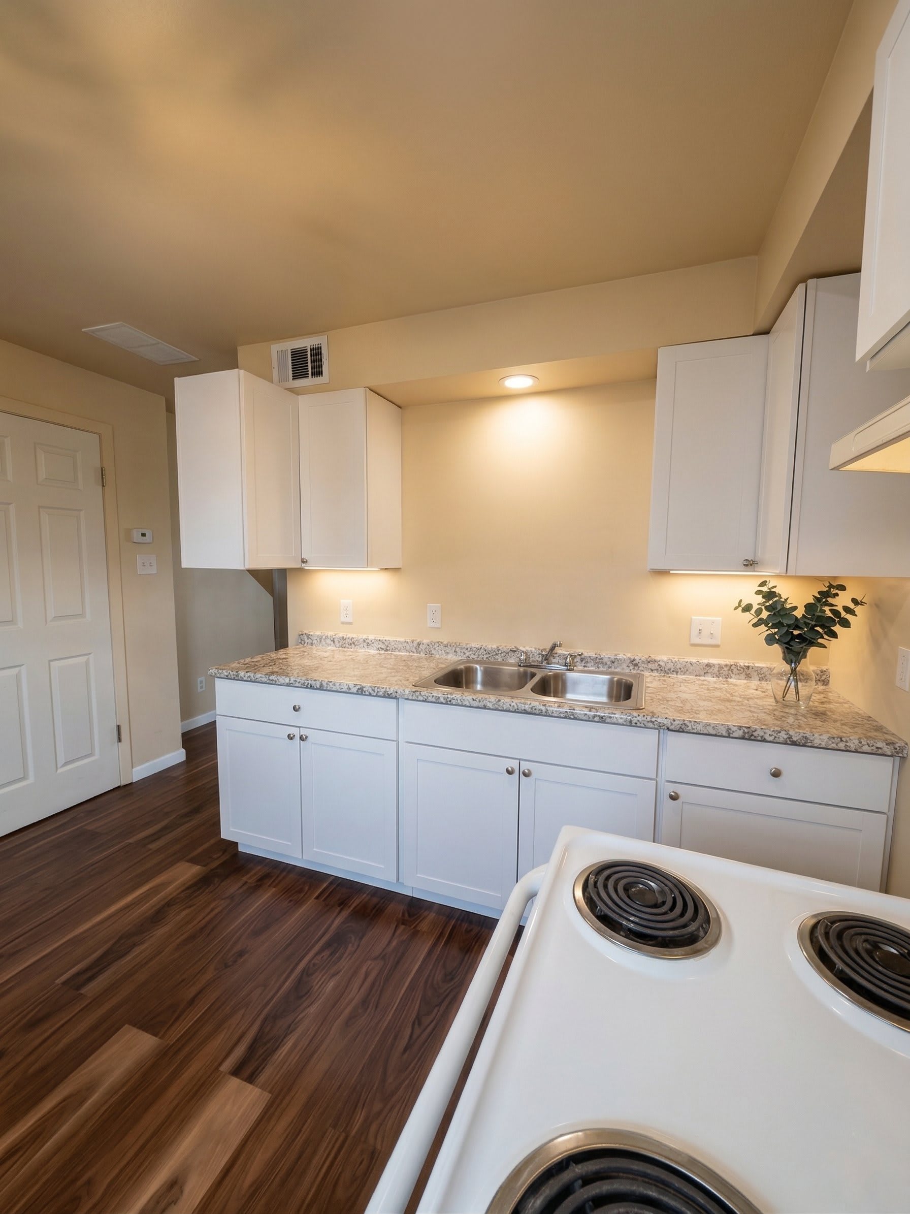 411 Hudson Street – photo 5