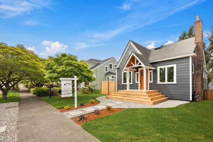 3447 41st Avenue Southwest – photo 1