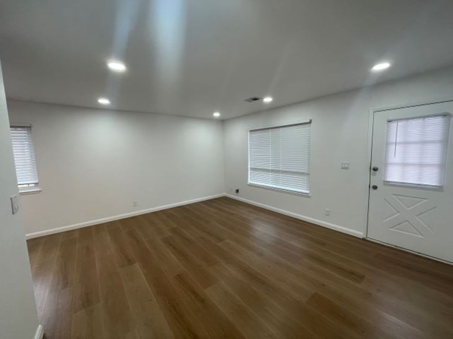Completely Remodeled Condo In Union City Has All The Bells Whistles – photo 3