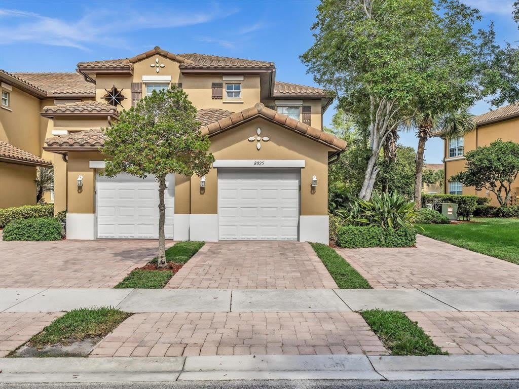 8025 NW 127TH Lane – photo 1
