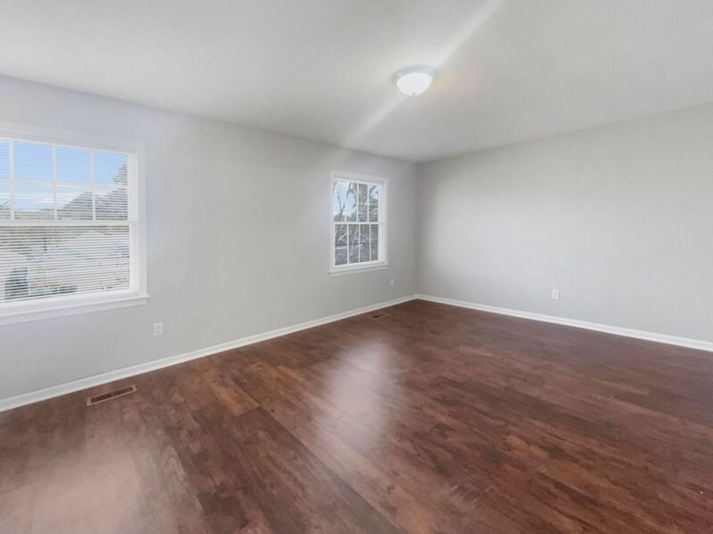 3414 Kensington Ct – photo 4