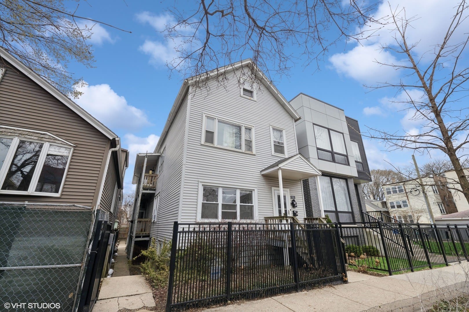 2531 W Lyndale Street – photo 1