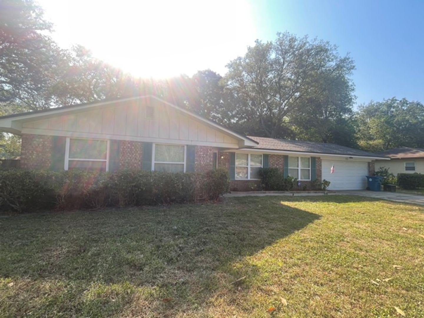 Spacious Living, Modern Updates & Fully Fenced Yard – photo 2