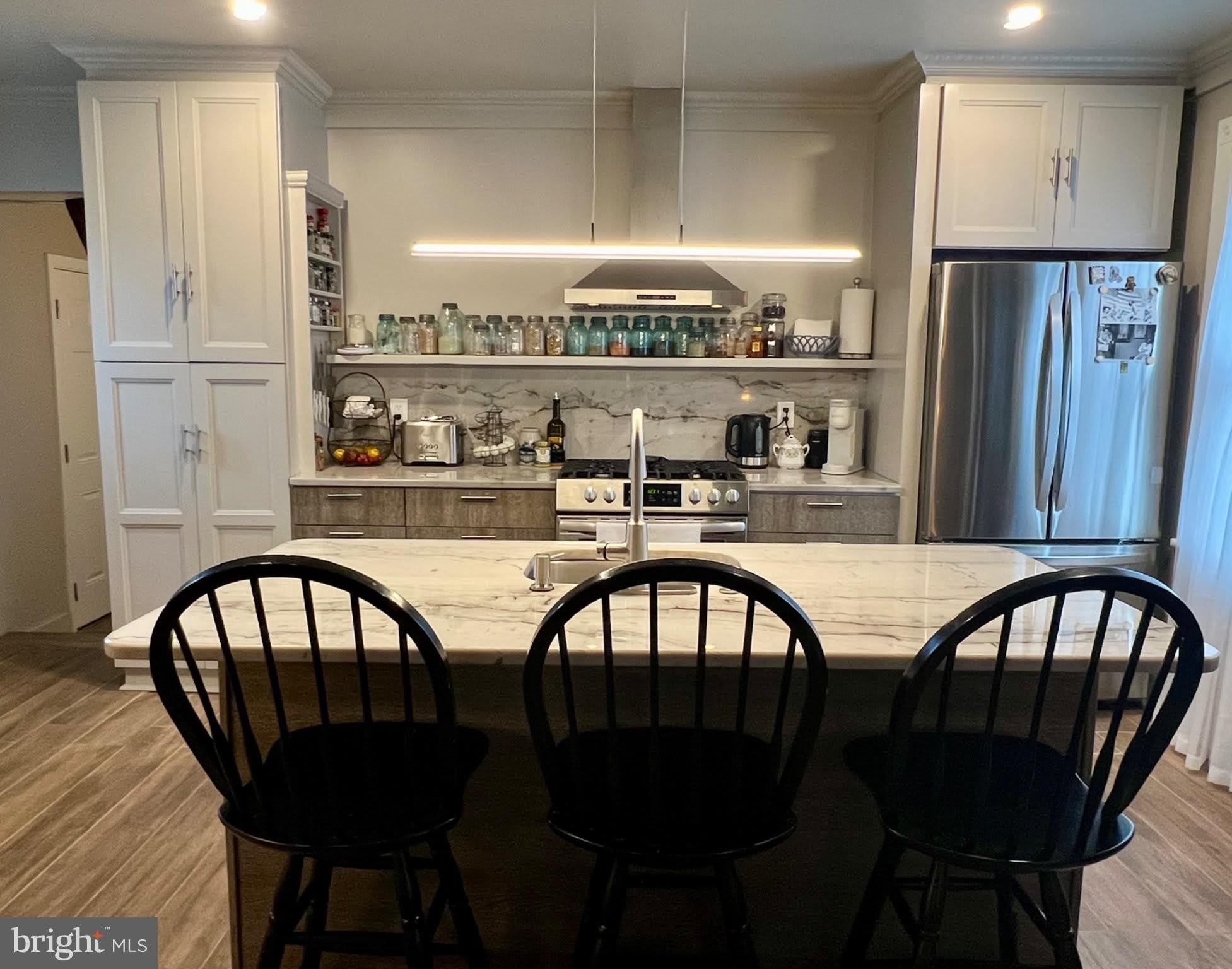 124 W Franklin Street – photo 5