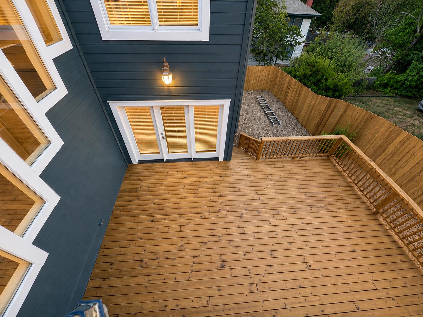 804 E Dean Keeton Spacious House Across The Street From Ut Law Large Deck And Balcony With Great Views – photo 4