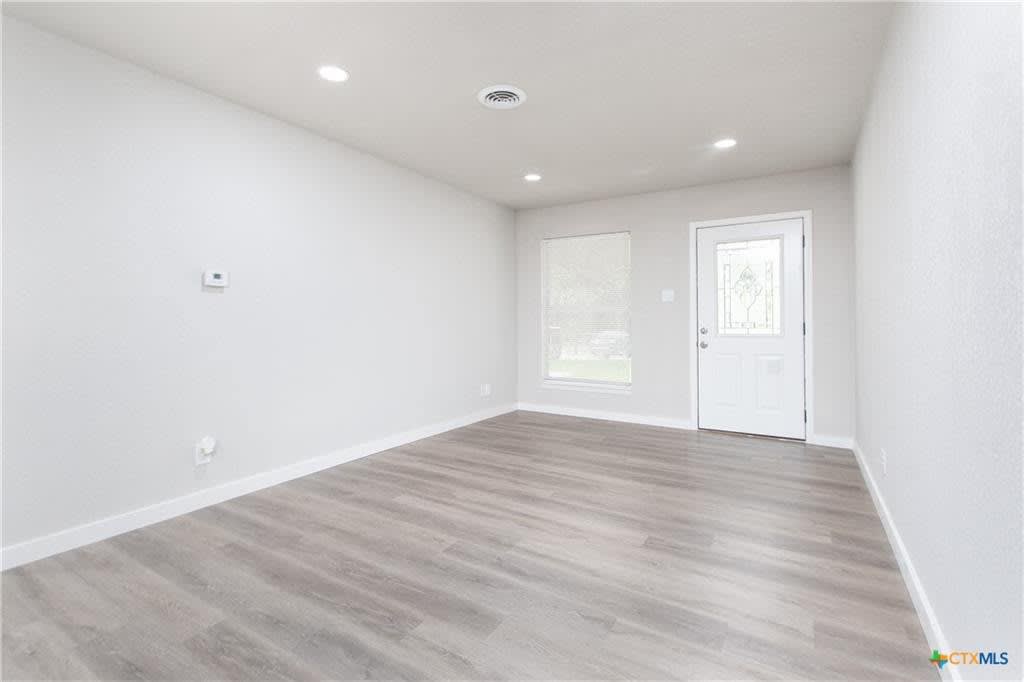 2313 Debra Cir – photo 5
