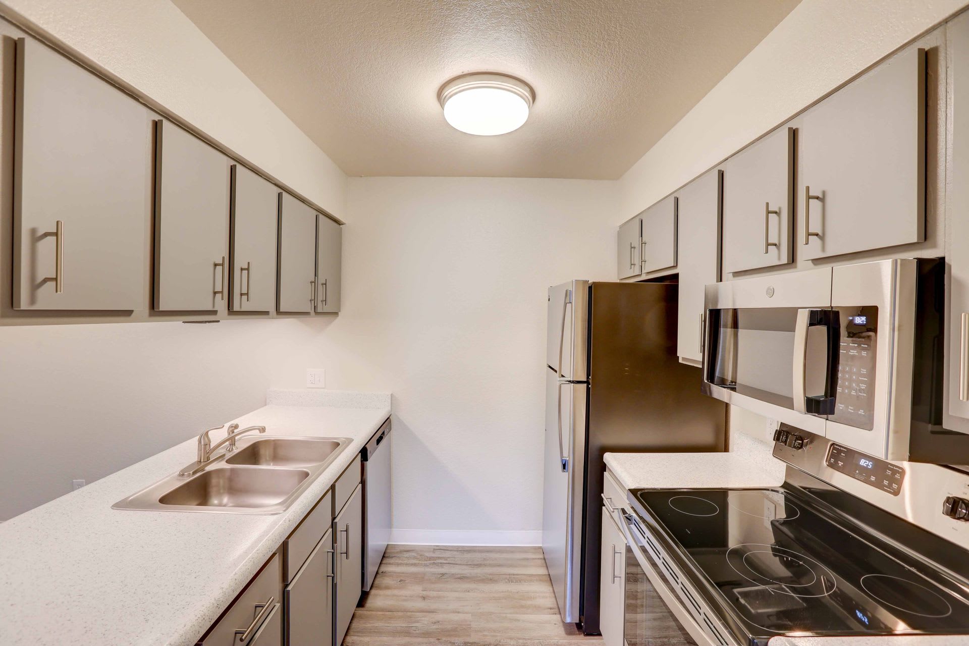 Riva Ridge Apartments – photo 1