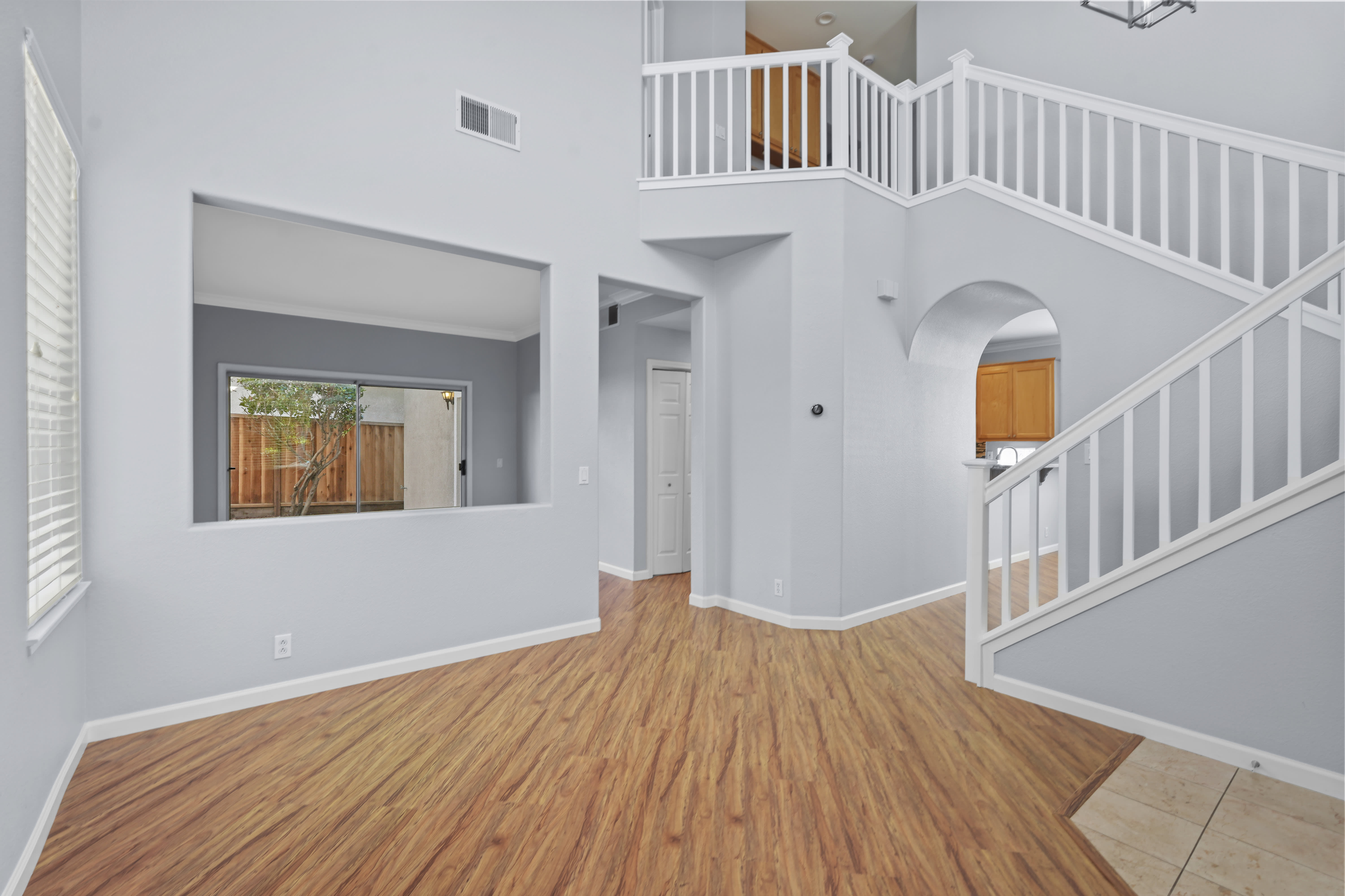 1067 Mckay Dr – photo 4
