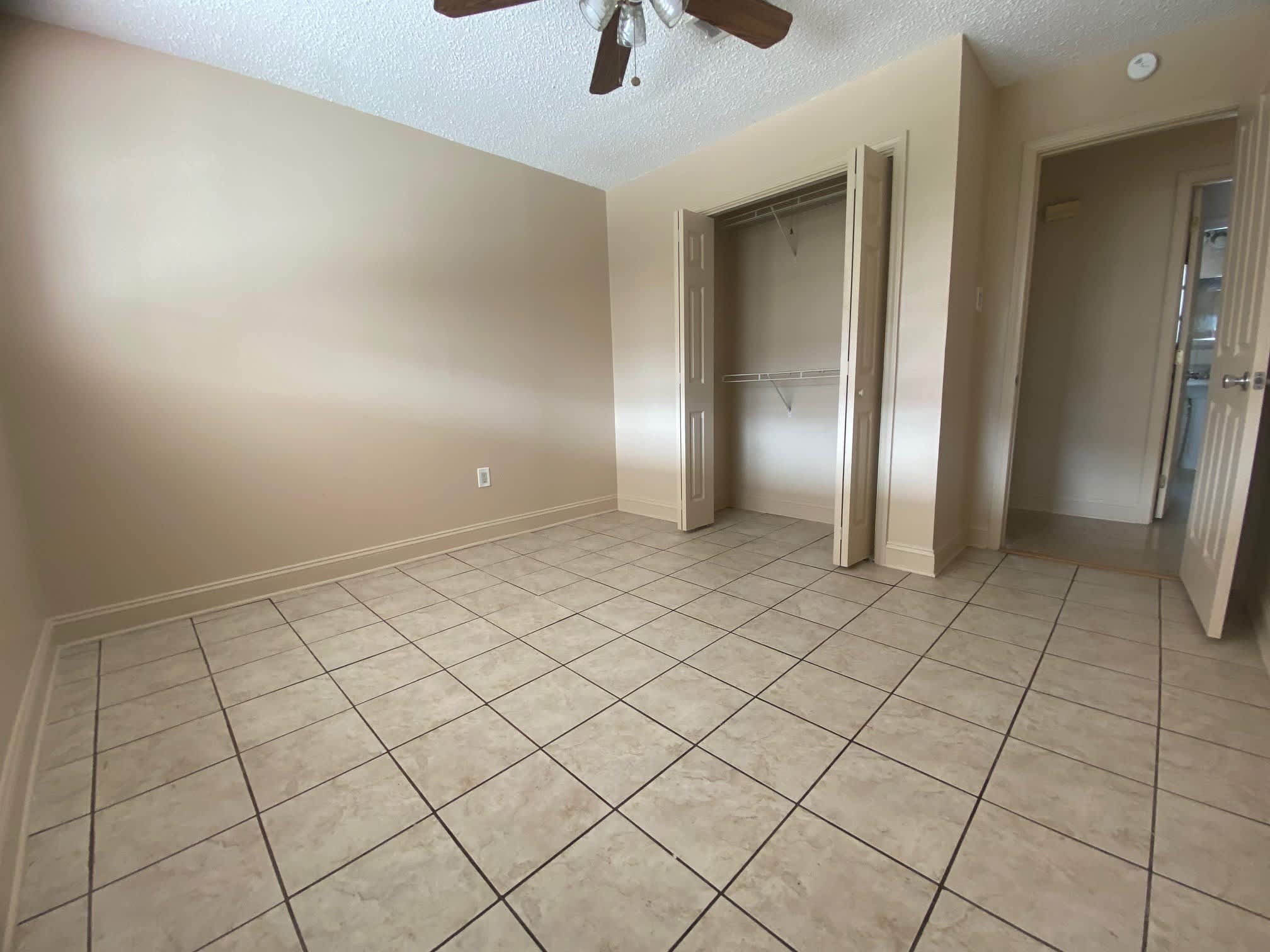 2009 Athania Pkwy – photo 4