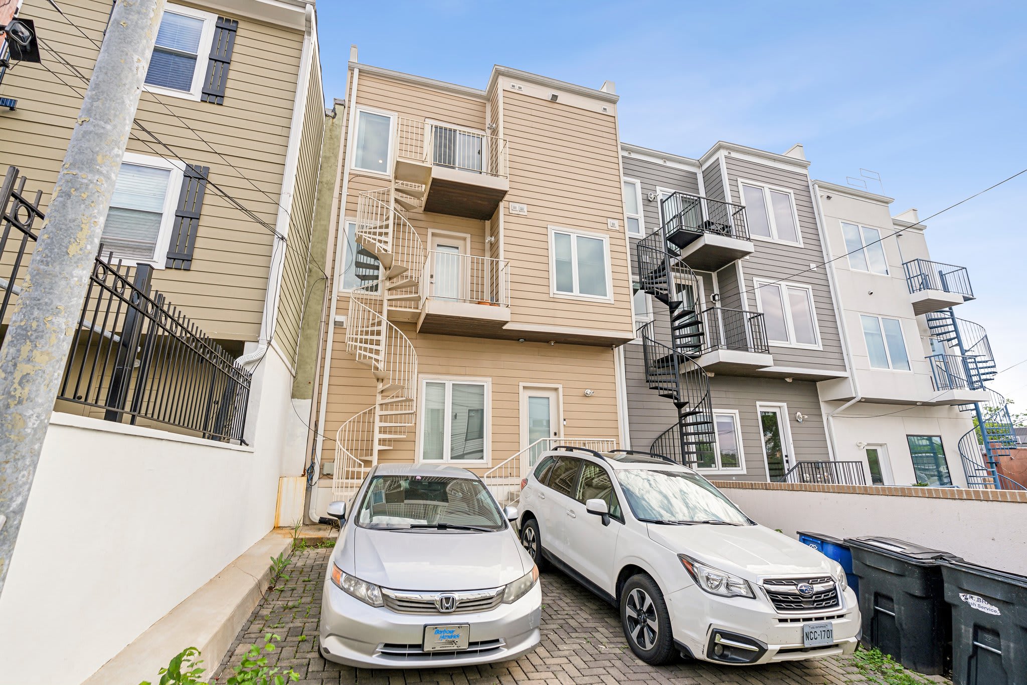 1214 Queen St Ne – photo 2