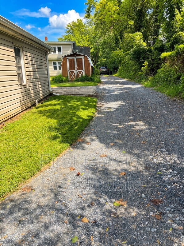 2629 Catherine Street – photo 2