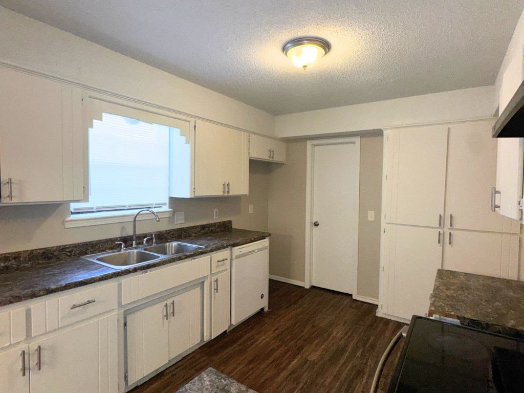 3000 SW 129th St – photo 5