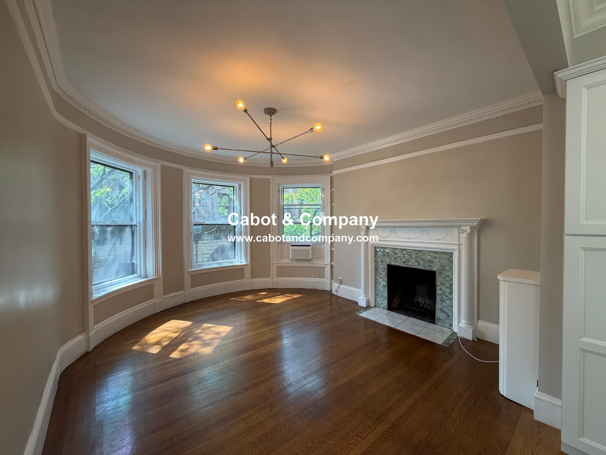 188 Commonwealth Ave – photo 1