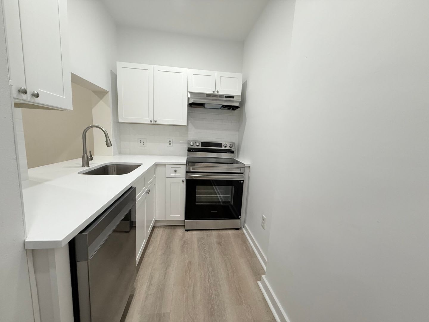 Charming 3 Bedroom – photo 1